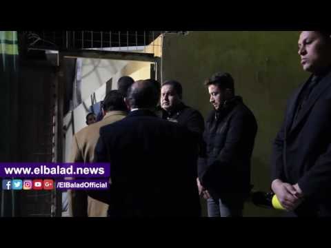 صدى البلد | وصول إدوارد إلى كنيسة الأنبا كاراس لتلقي العزاء في وفاة والدته