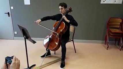 Bar-le-Duc :  lauréat d'un concours, il gagne un violoncelle