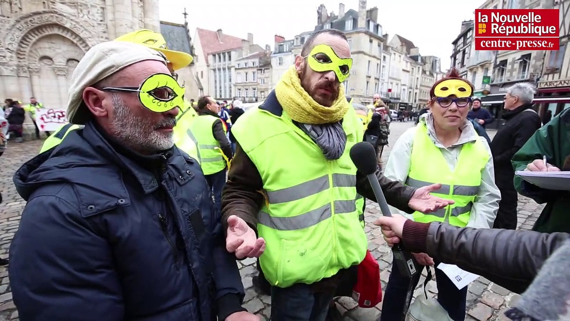 VIDEO. Poitiers : Gilets jaunes sous haute surveillance - Vidéo Dailymotion