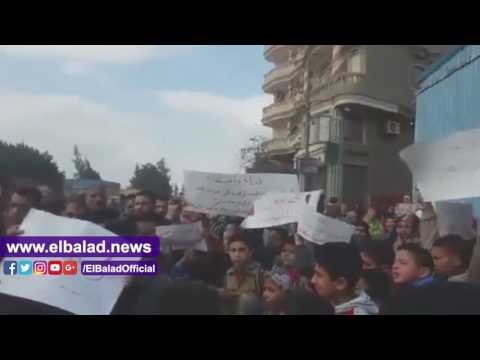 صدى البلد |وقفة احتجاجية لأهالي عزبة المغازي بسبب مصنع تدوير القمامة