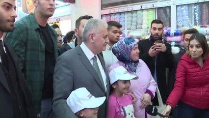 Binali Yıldırım, Beylikdüzü'nde MHP İlçe Başkanlığı'nı Ziyaret Etti