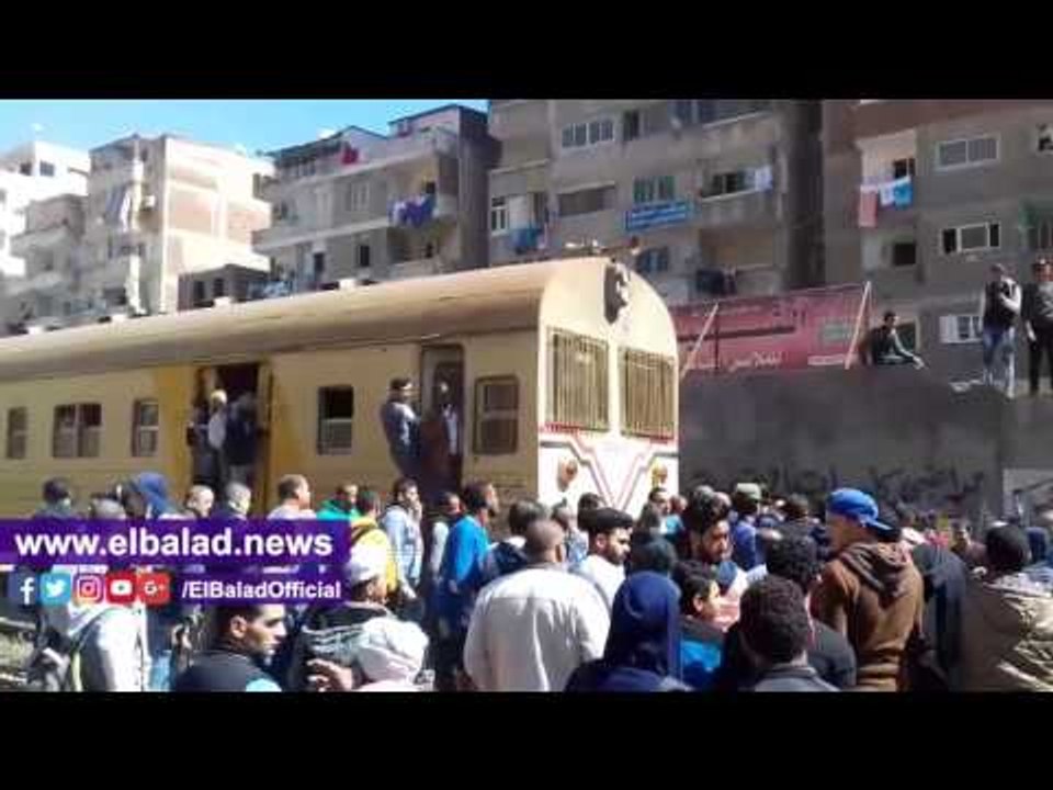 صدى البلد | شاهد.. تظاهرات غضب في الاسكندرية بسبب قرار خبز "الكارت الذهبي"