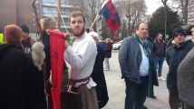 Rassemblement de médiévistes et de gilets jaunes pour le pont des Trous à Tournai