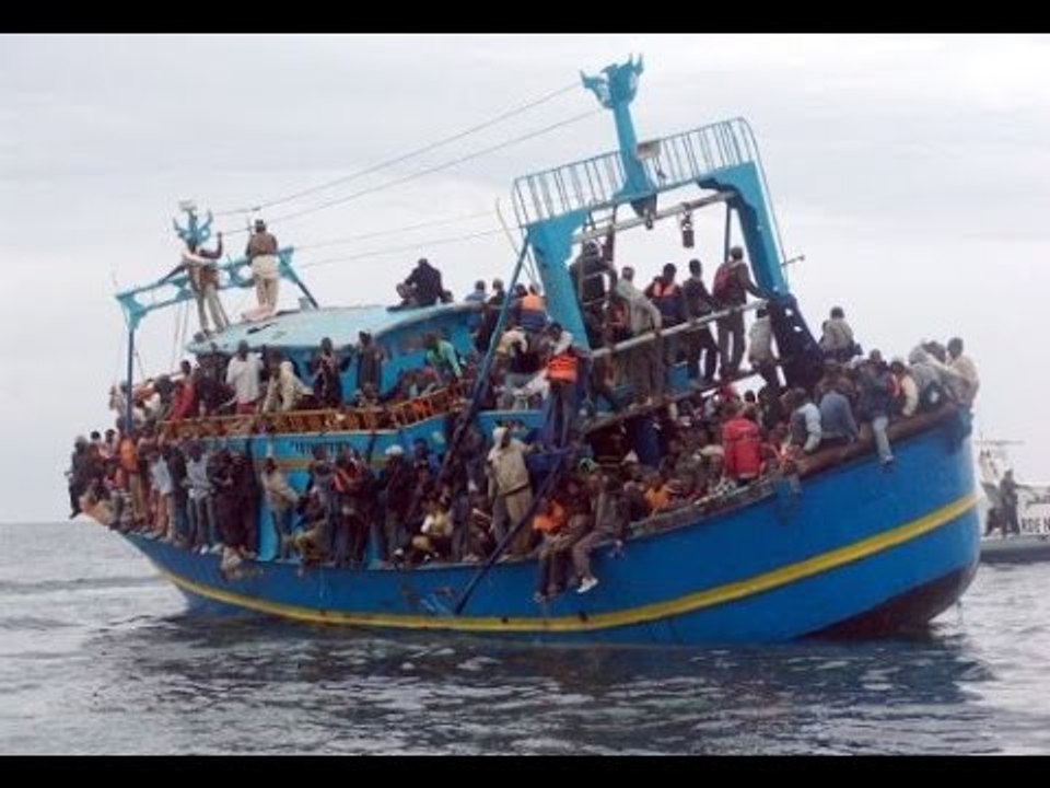 على مسئوليتي - أحمد موسي : الشباب لازم يشتغل بدل العقدة علي القهوة او انك تدفع فلوس عشان تموت