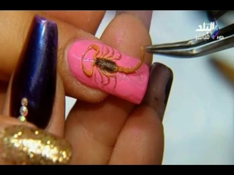 شاهد طلاء الاظافر بالعقارب في المكسيك