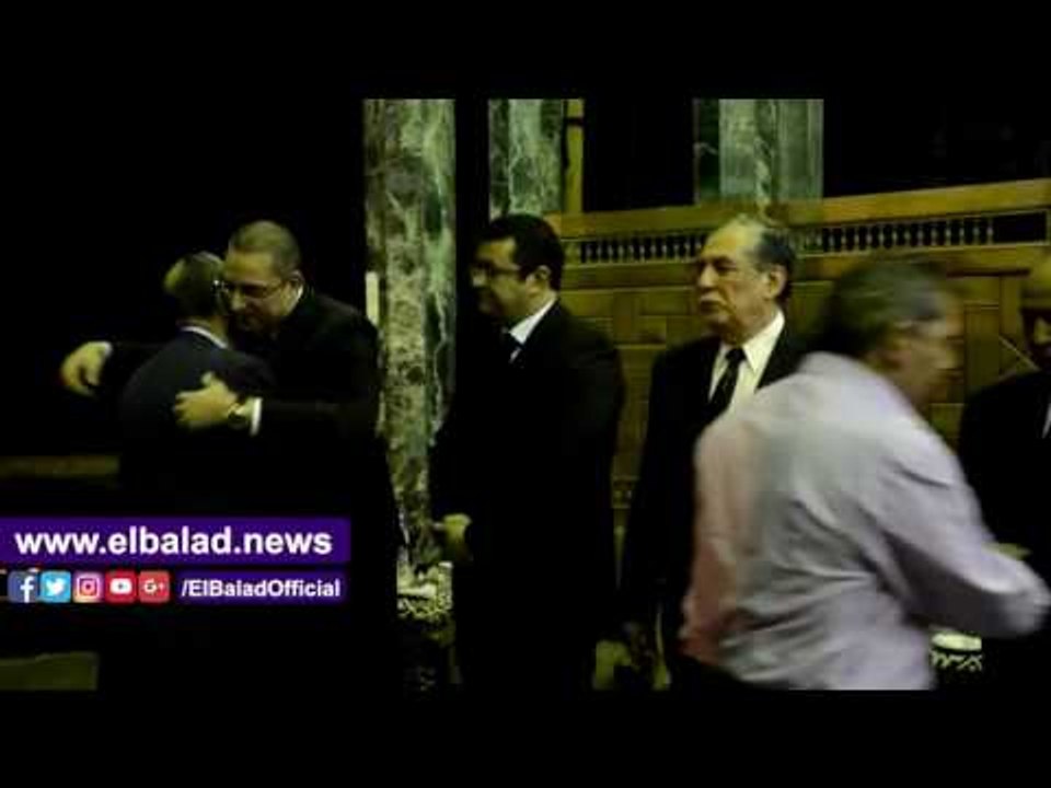 صدى البلد | يحيى قلاش وعلاء عبد الصادق يصلان عزاء الناقد الكبير سمير فريد