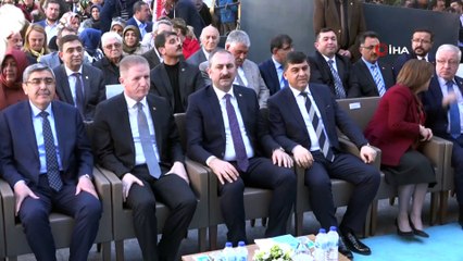 Bakan Gül, Fatma Şahin’in SKM açılışına katıldı