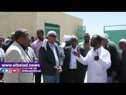 صدى البلد | مطالب عديدة لأهالى قروى أقليت بكوم أمبو ومحافظ أسوان فى زيارة ميدانية للمواقع