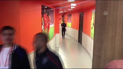 Medipol Başakşehirli Futbolcular, Fenerbahçe Maçının Ardından Kutlama Yaptı