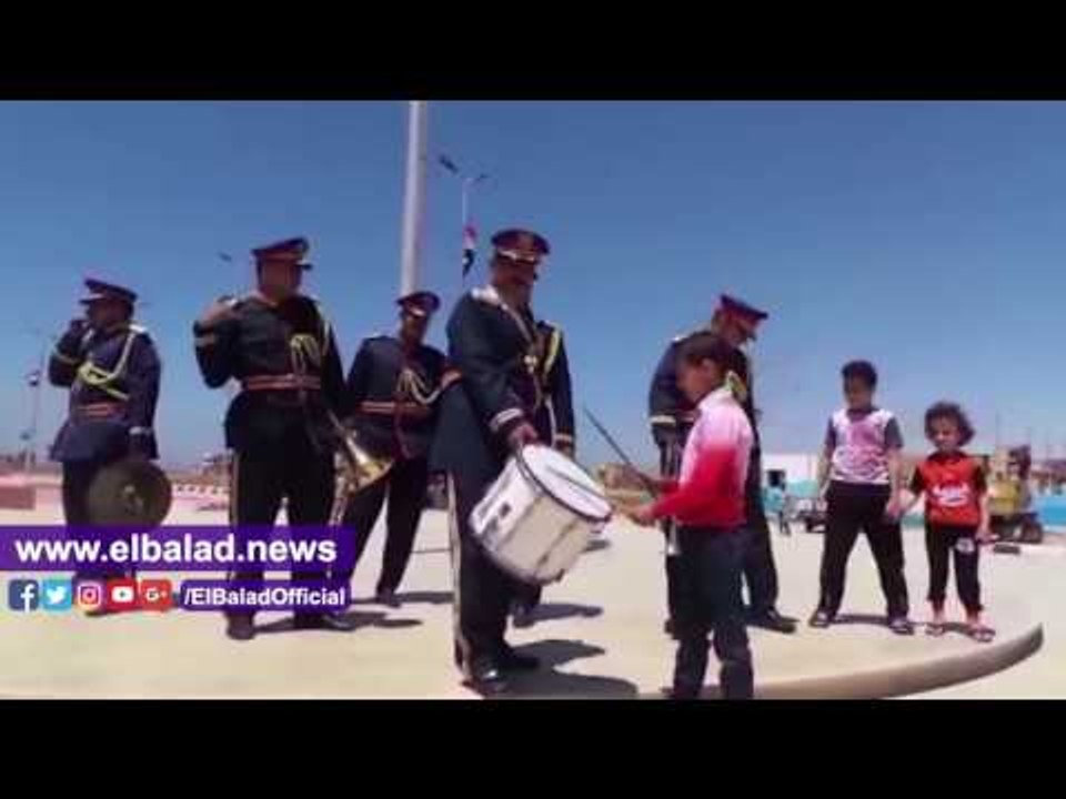 صدى البلد |  الموسيقى "العسكرية" تعزف للمواطنين بساحات " العلم" بطور سيناء فى شم النسيم