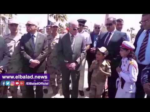 صدى البلد | اطفال سيناء يرتدون الزى العسكرى ويغنوا لجيش مصر فى عيد تحرير سيناء