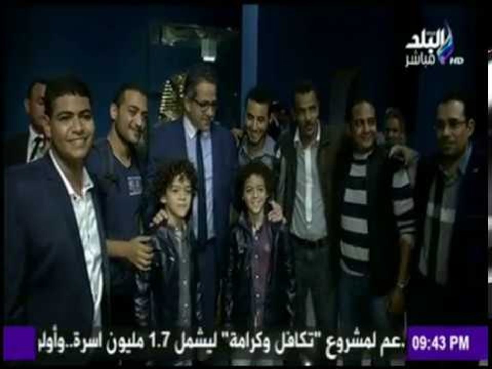 لقاء خاص مع الدكتور خالد العناني وزير الأثار خلال جولة فى المتحف المصري بأول يوم لافتتاحه ليلا