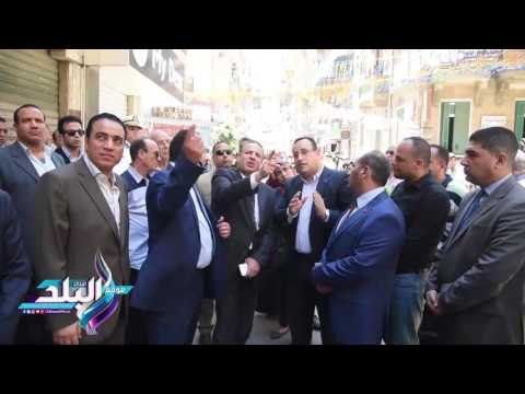 صدى البلد |محافظ الإسكندرية يتفقد عقار الأزرايطة المائل