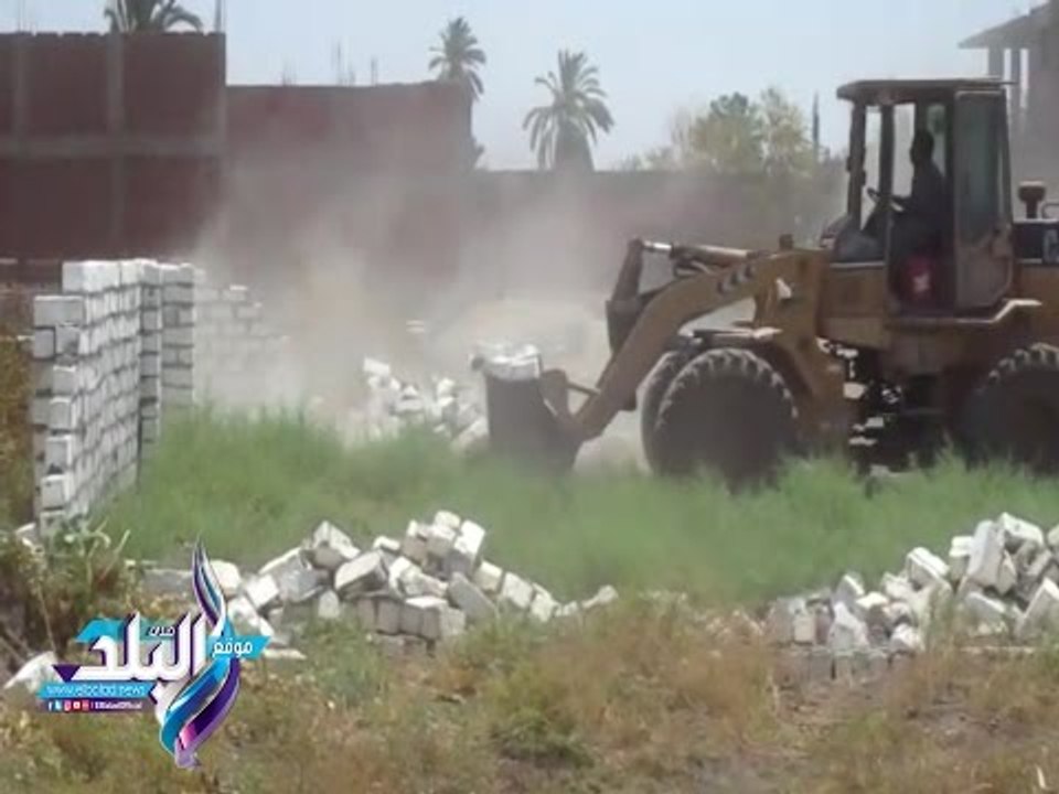 صدى البلد | تنفيذ 30 حالة إزالة على الأراضى الزراعية فى إسنا