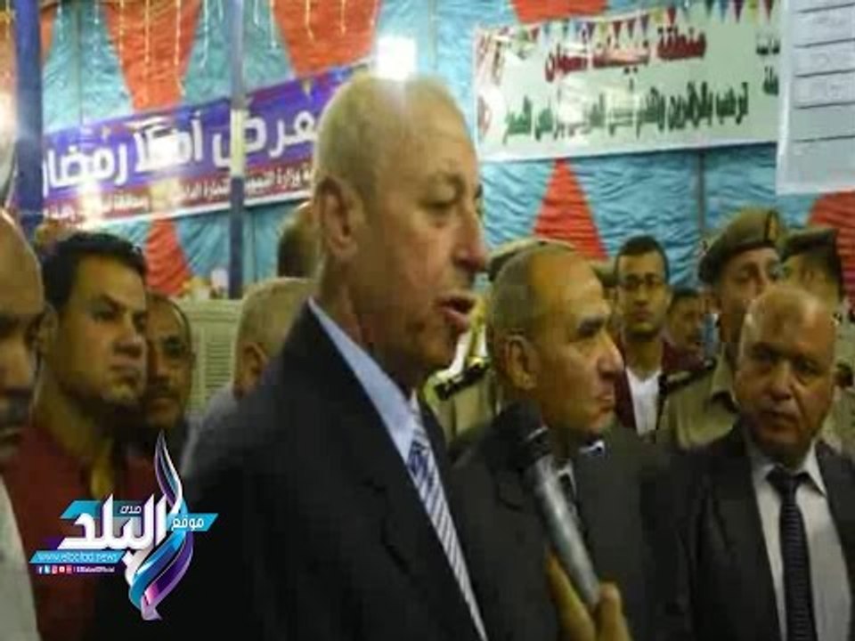 صدى البلد |  محافظ أسوان يفتتح معارض " سوبر ماركت - أهلاً رمضان " لبيع السلع الرمضانية