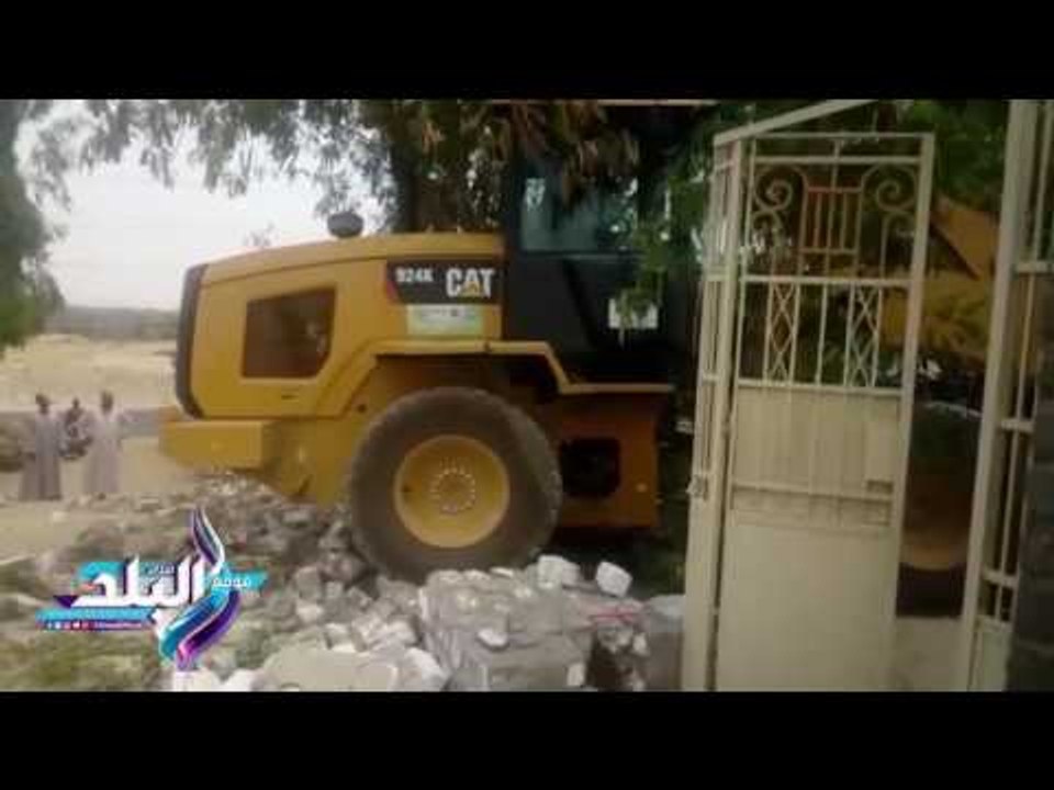 صدى البلد | إزالة 14147 متر تعديات على أراضى الدولة بصحراء قنا