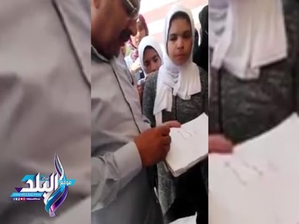 صدى البلد |  مدير مدير تعليم مطروح يطمئن الطلاب على سهولة الامتحانات بادارة الضبعة