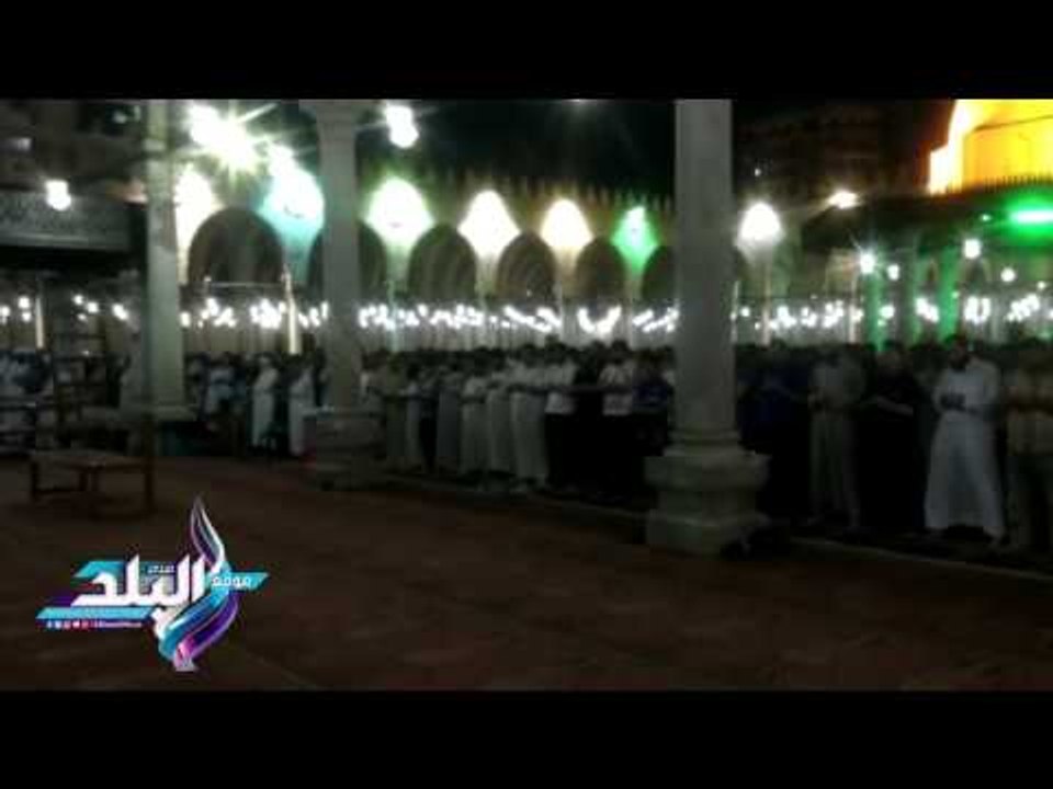 صدى البلد | احتشاد المصلين لأداء صلاة الترويح بمسجد "عمرو بن العاص"