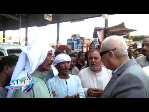 صدى البلد | حافظ أسوان يتفقد مواقف السيارات لمتابعة الإلتزام بالتعريفة الجديدة