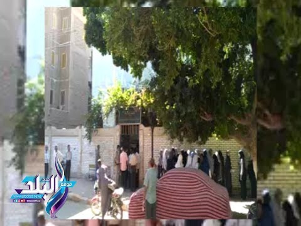 صدى البلد | أمن قنا يمنع السيارات من التواجد حو...