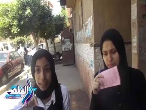 صدى البلد | طالبة تمزق مذكرة فيزياء امام لجنة اعتراضا على صعوبة الامتحان