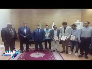 صدى البلد | رئيس جامعة بنها يكرم فريق "الربوت": شبابنا بخير