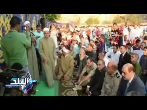 صدى البلد | محافظ الغربية يؤدي صلاة العيد بمسجد السيد البدوي بطنطا