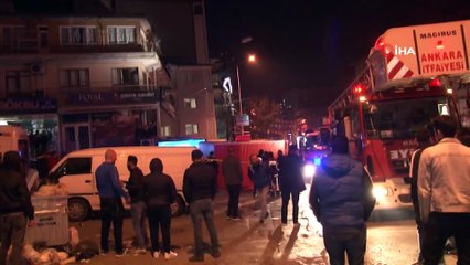 Çocuklarını göremeyince sinirlenen alkollü şahıs elektrik direğine tırmandı