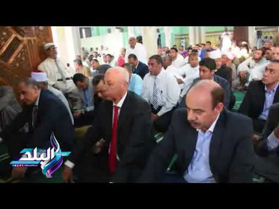 صدى البلد | محافظ أسوان يؤدي صلاة عيد الأضحى بمسجد بدر بالطابية