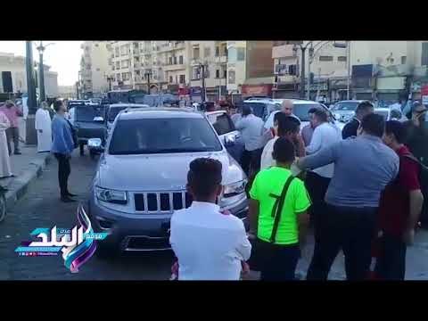 صدى البلد | محافظ الأقصر يقود سيارته برفقة مساعد وزير الداخلية عقب صلاة العيد