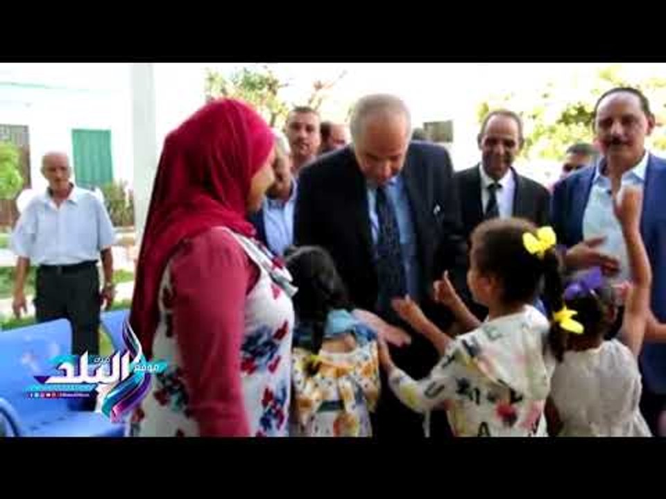 صدى البلد | محافظ القليوبية يوزع هدايا العيد على الاطفال الايتام والمسنيين  احتفالا بالعيد
