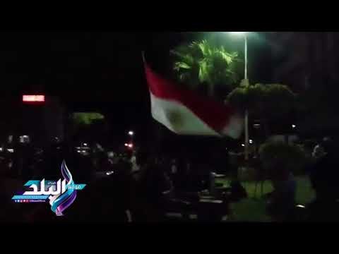 صدى البلد | والدة الحضري في كافيه بدمياط الجديدة لتشجيع مصر