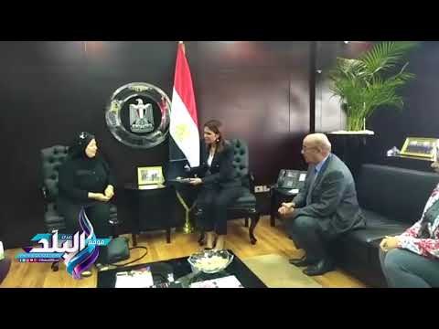 صدى البلد | سحر نصر تستقبل سيدة قررت التبرع بشبكة ابنتها المتوفاة لصالح صندوق تحيا مصر