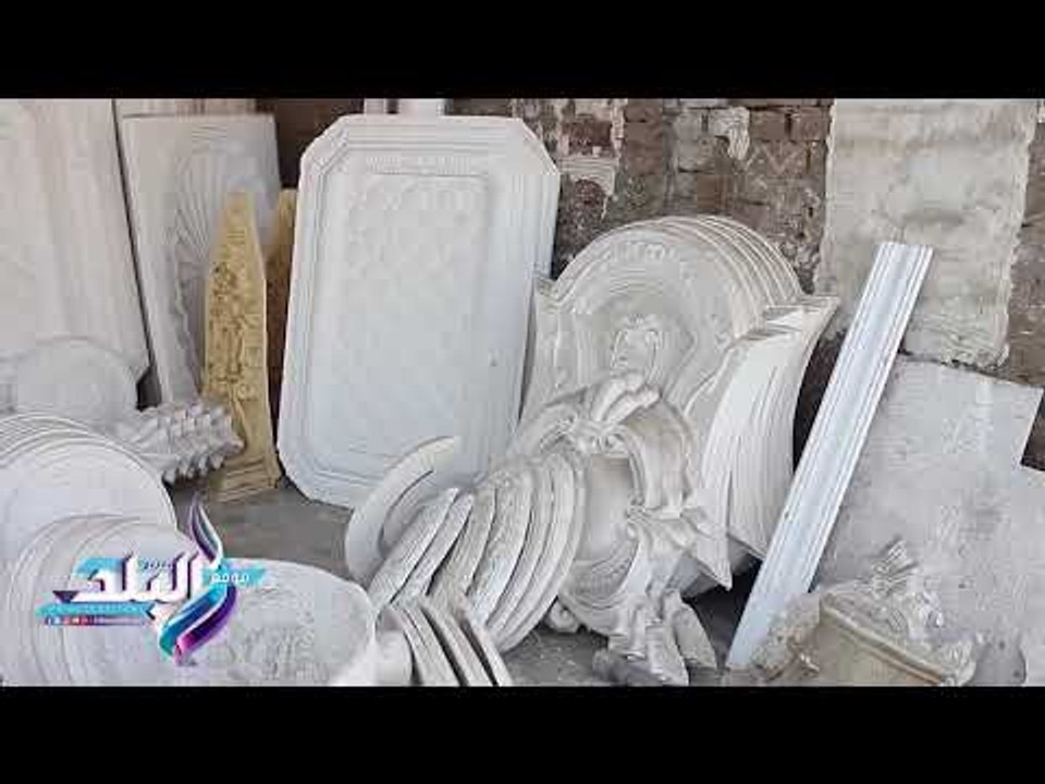 صدى البلد | وليد يعمل بجوار الموتى في مقابر الإمام الشافعي من أجل «لقمة العيش»