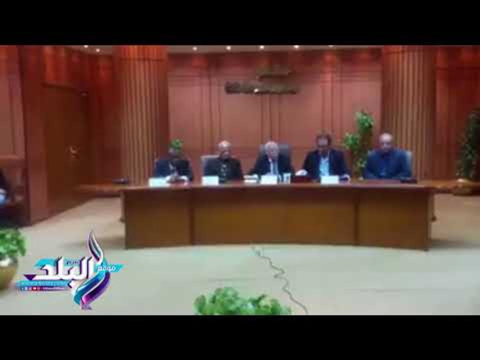 صدى البلد | محافظ بورسعيد : أقسم بالله انه على مسافة واحدة من جميع مرشحى النادى المصرى