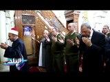 صدى البلد | محافظ قنا يؤدي صلاة الغائب علي أرواح شهداء مسجد الروضة