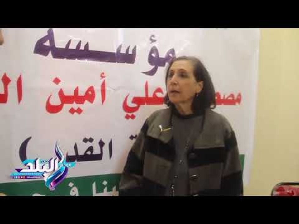 صدى البلد |  مدير مؤسسة "ليلة القدر" تشارك بتوزيع البطاطين لأهالى الأسمرات