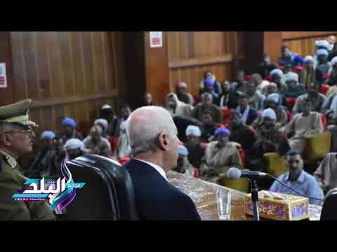 صدى البلد | محافظ أسوان يلتقى مزارعي وادي النقرة