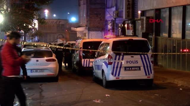 Fatih'te Bir Polis İş Yeri Güvenlik Görevlisini Bacağından Vurdu