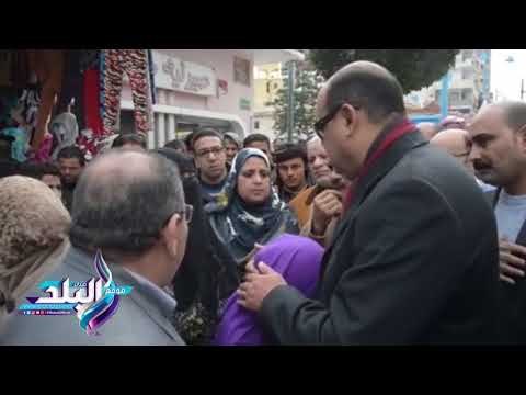 صدى البلد | محافظ مطروح يبحث مشاكل المواطنين بالشارع وتلبية فورية لمطالبهم عبر الأتوبيس الطائر