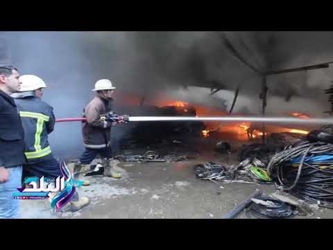 صدى البلد | النيران تلتهم مخزن كابلات باب الشعرية و 18 سيارة اطفاء للسيطرة