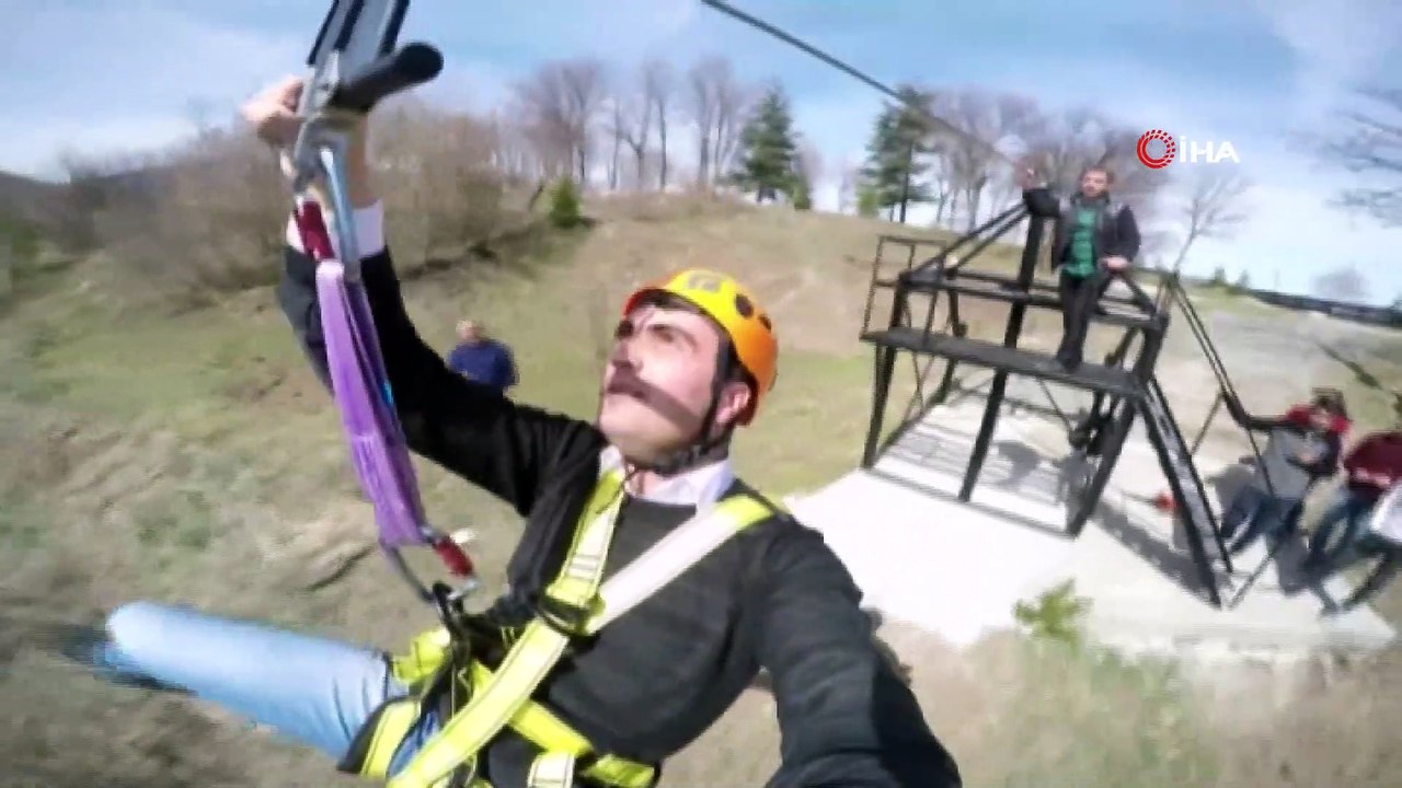 Baraj yanındaki 400 metre uzunluğundaki zipline ve dev salıncak büyük ilgi çekiyor