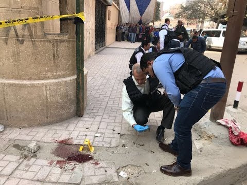صدى البلد | الادلة الجنائية تعاين موقع اطلاق نيران علي كنيسة مارمينا بحلوان