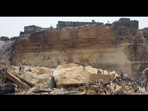 صباح البلد - صباح البلد - شاهد الحالة المرورية في شوارع العاصمة بعد سقوط صخور من جبل المقطم