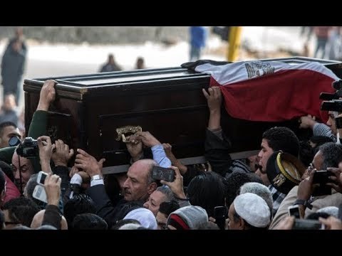 صدى البلد | شاهد لحظة تشييع جثمان الروائي صبرى موسى من مسجد السيدة نفيسة