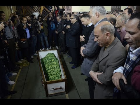 صدى البلد | بدء صلاة الجنازة على الكاتب إبراهيم نافع بحضور عدد كبير من الصحفيين