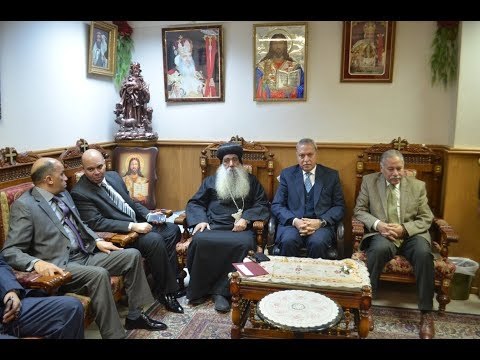 صدى البلد | جولة لمحافظ قنا على الكنائس والأديرة لتقديم التهنئة للأقباط بعيد الميلاد المجيد