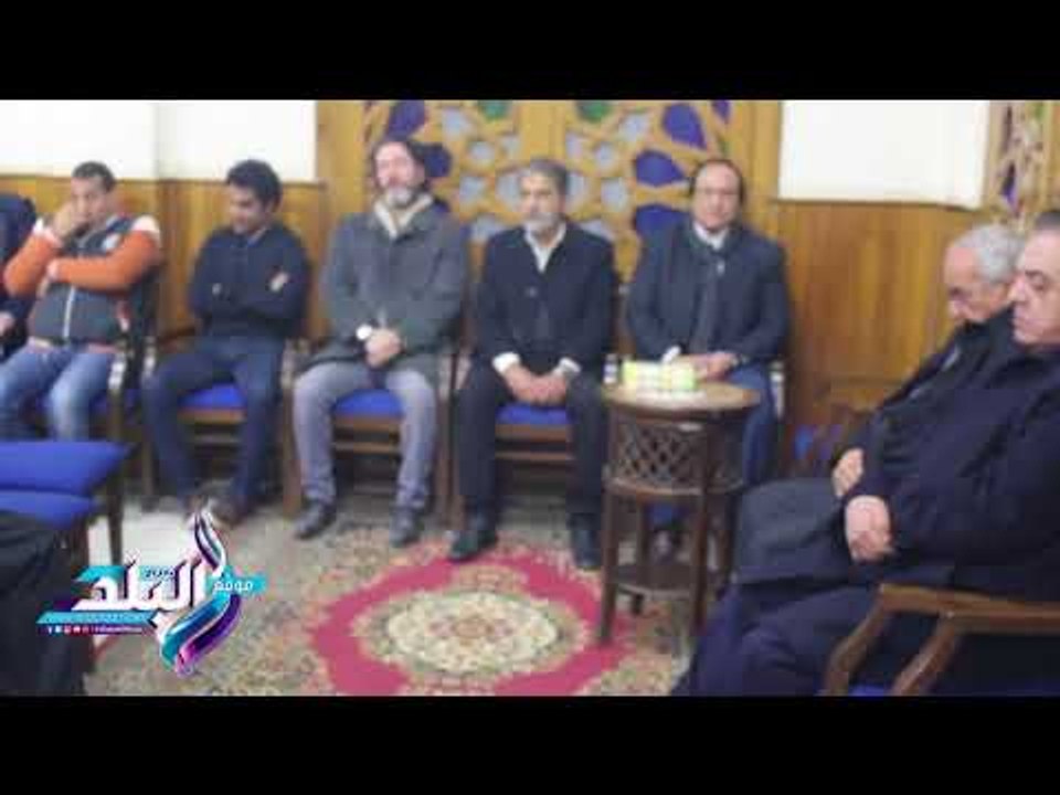 صدى البلد |  أشرف زكي يشارك في عزاء سيد خطاب