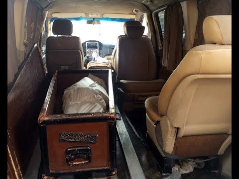 صدى البلد | العشرات يؤدون صلاة الجنازة عل المخرج إبراهيم الشقنقيري