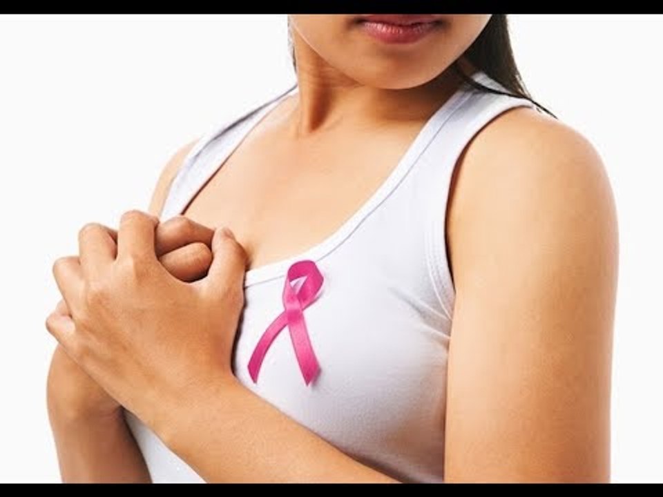 صدى البلد |  استاذ لعلاج الأورام :هذه أعراض الإ...